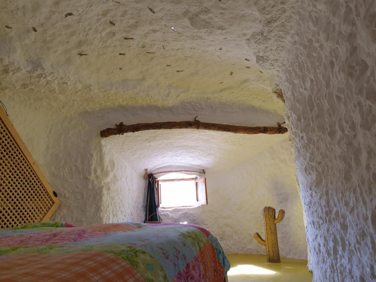 Creatively Designed Cavehouse With Jacuzzi Villa Gorafe Dış mekan fotoğraf
