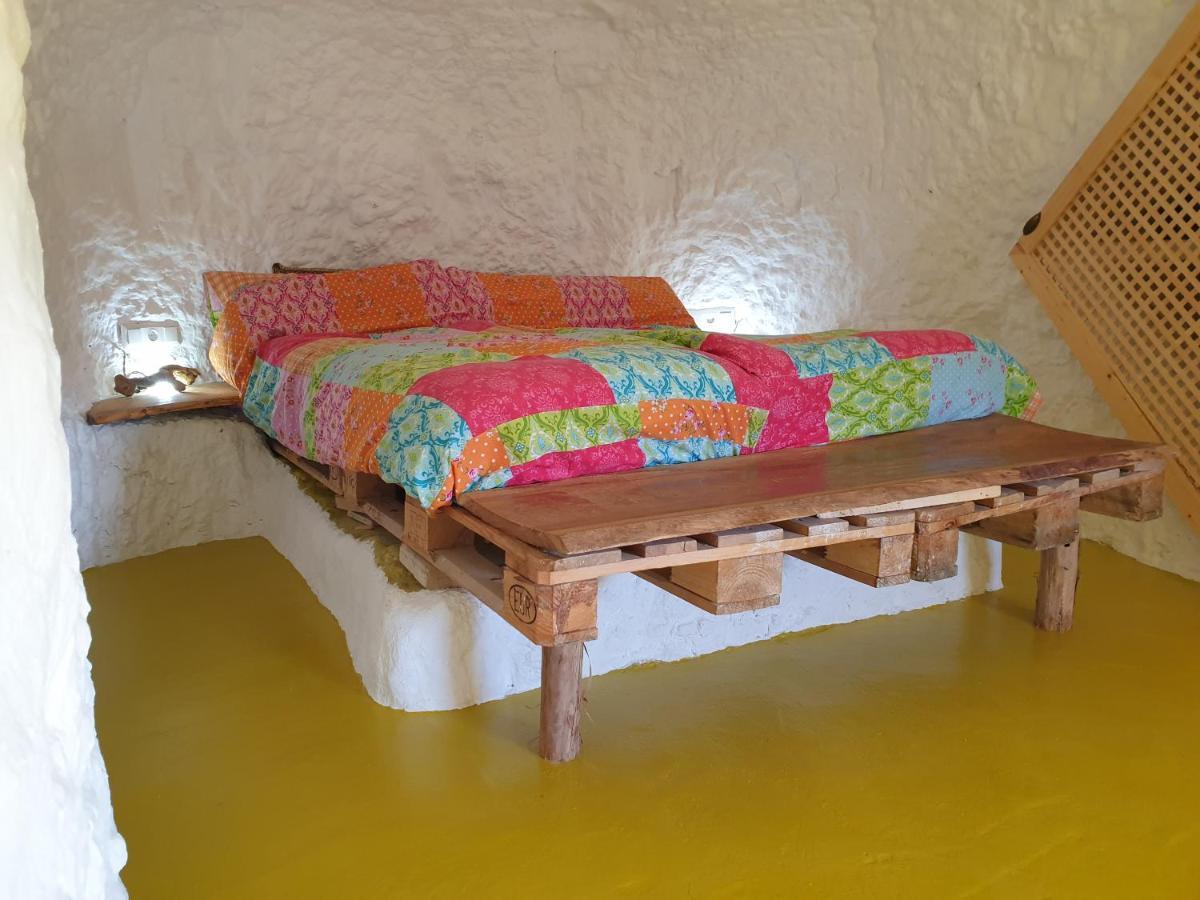 Creatively Designed Cavehouse With Jacuzzi Villa Gorafe Dış mekan fotoğraf