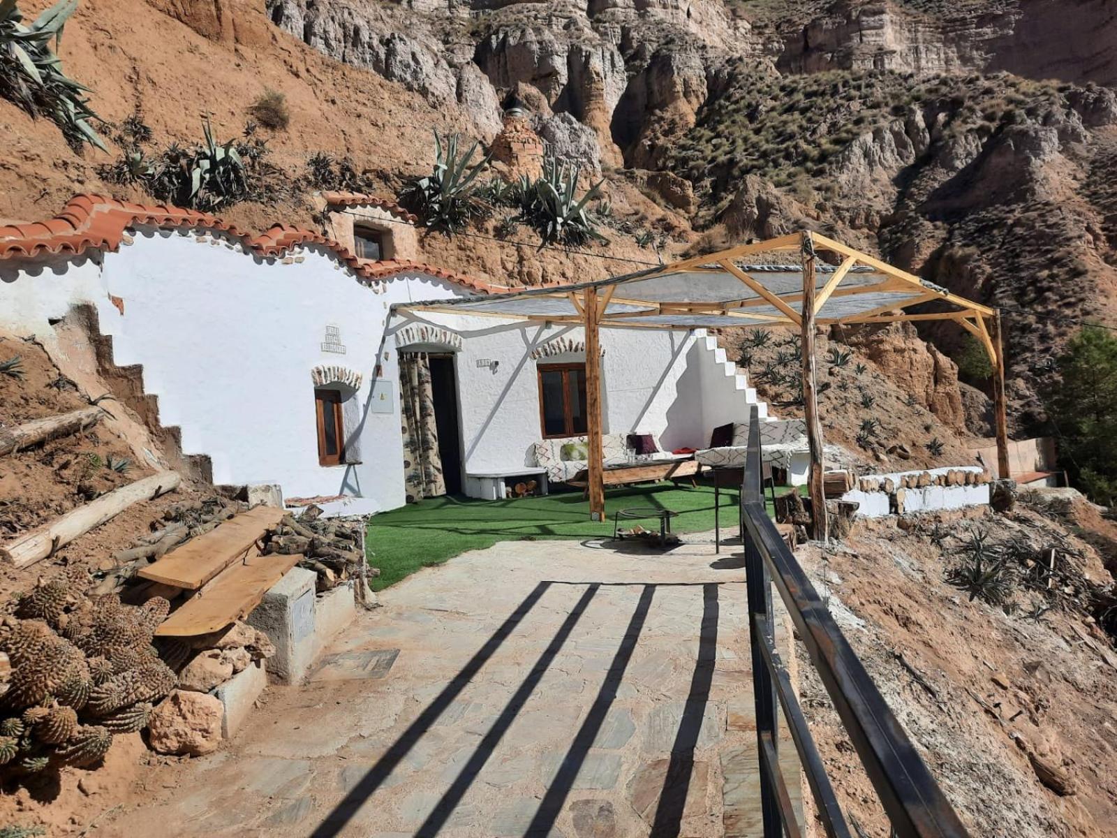 Creatively Designed Cavehouse With Jacuzzi Villa Gorafe Dış mekan fotoğraf
